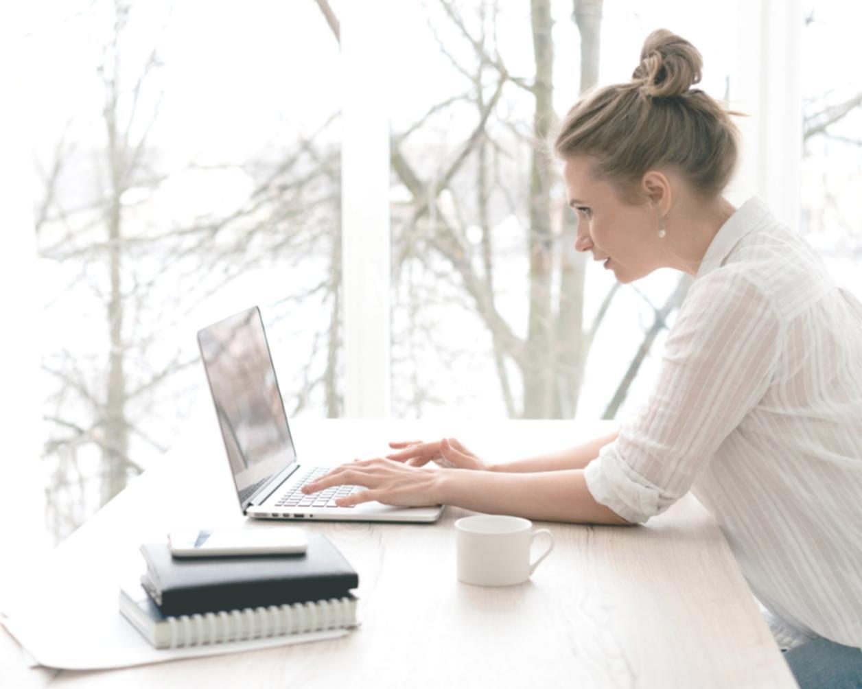 Learning environment for understanding financial decision patterns